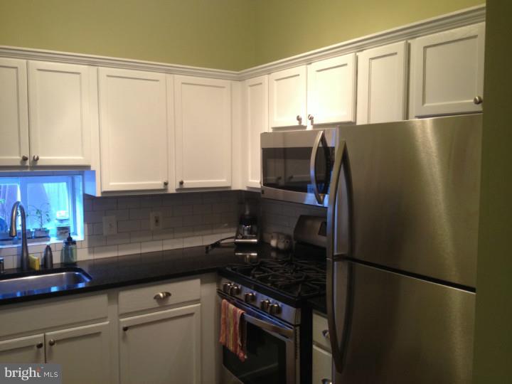 624 North 4th Street Philadelphia, PA 19123 - Photo 3 of 20