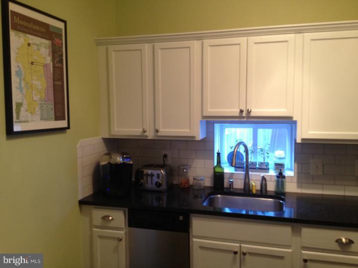 624 North 4th Street Philadelphia, PA 19123 - Photo 4 of 20