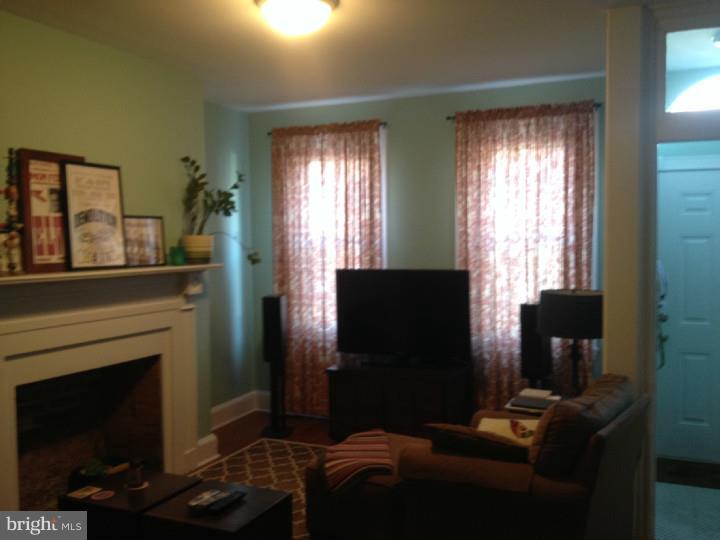 624 North 4th Street Philadelphia, PA 19123 - Photo 6 of 20
