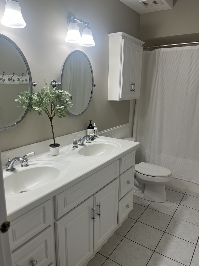 2030 Forest Ridge Road St. Charles, IL 60174 - Photo 18 of 23