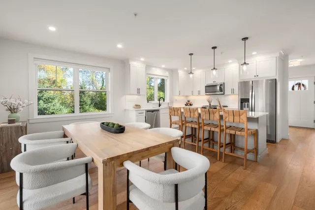 $839,900 | 12 Founders Square, Unit A, Greenland, NH 03840