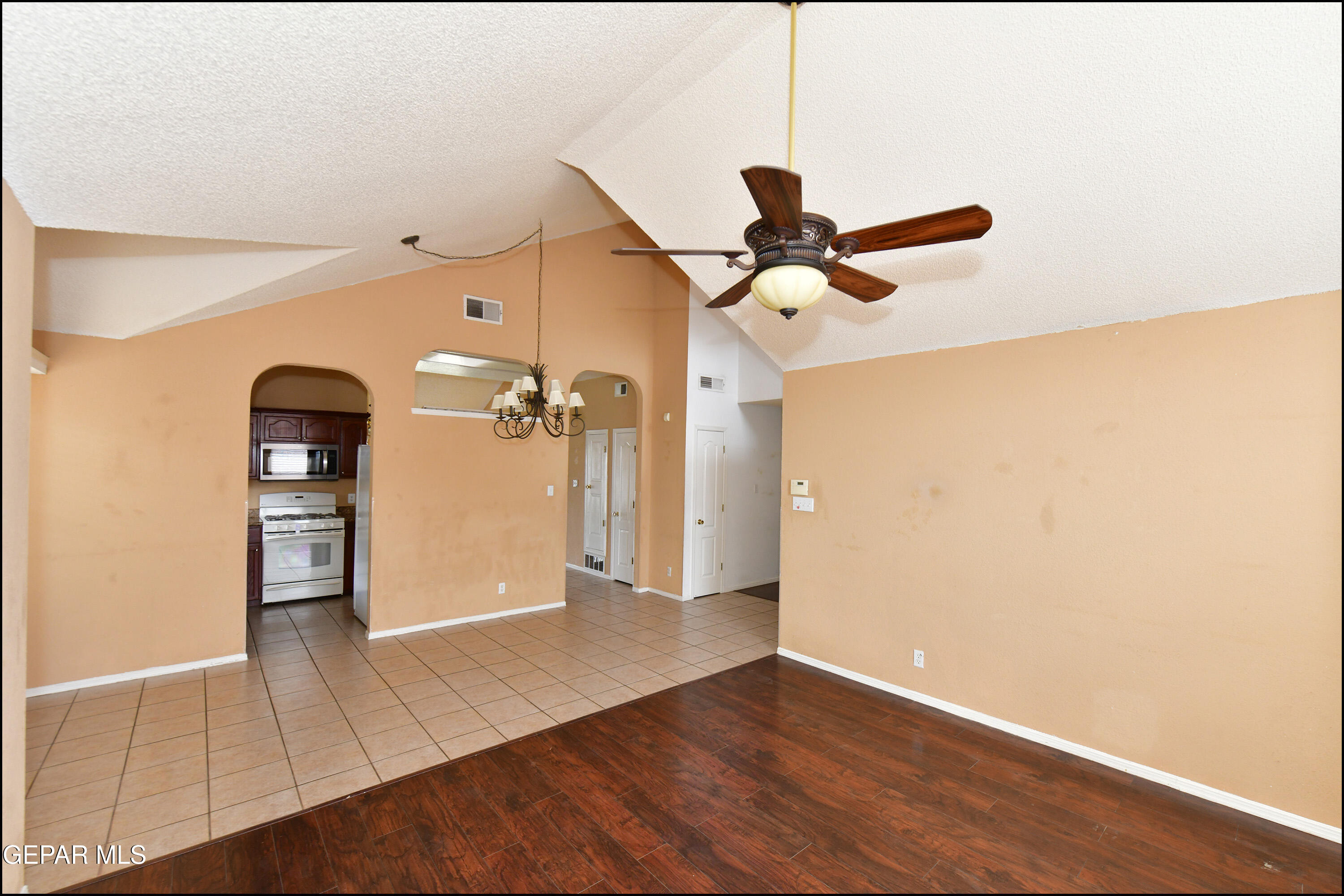7737 Plaza Azul Road El Paso, TX 79912 - Photo 5 of 40 09 - Copy