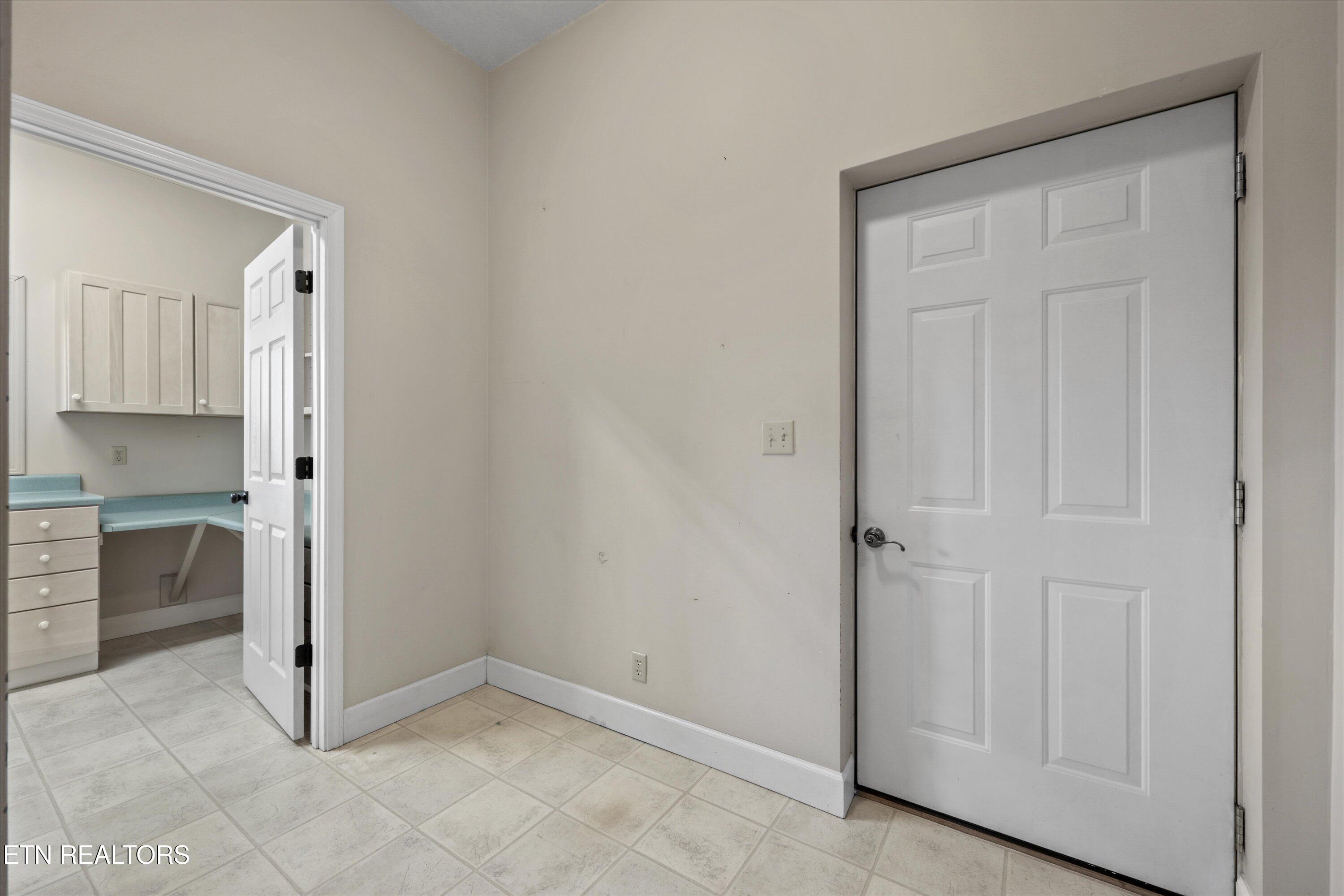 706 Loudon Road Loudon, TN 37774 - Photo 21 of 59 40-706 Loudon Rd 14