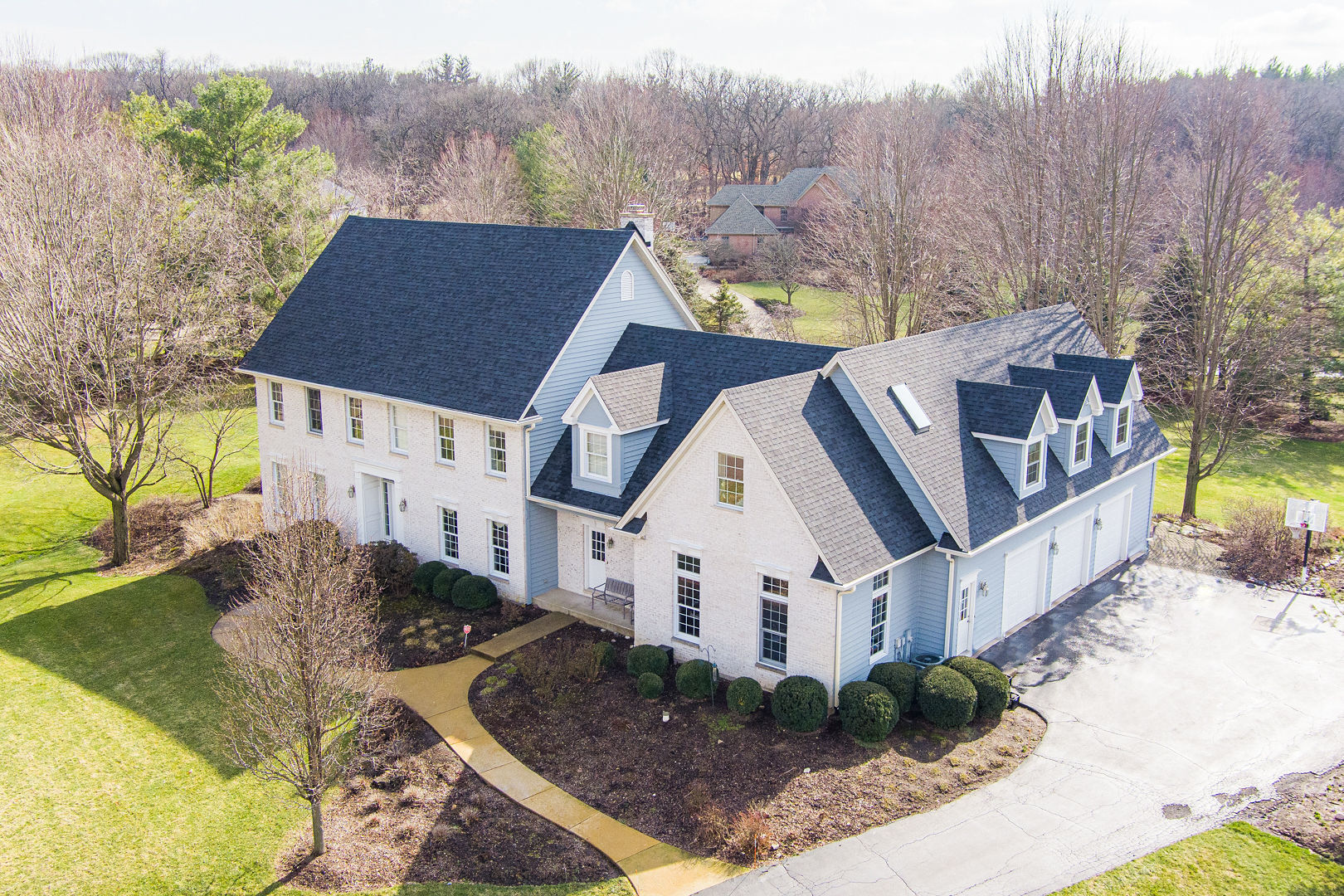 5-n098 Maple Court St. Charles, IL 60175 - Photo 3 of 34 a aerial view of a house with a yard