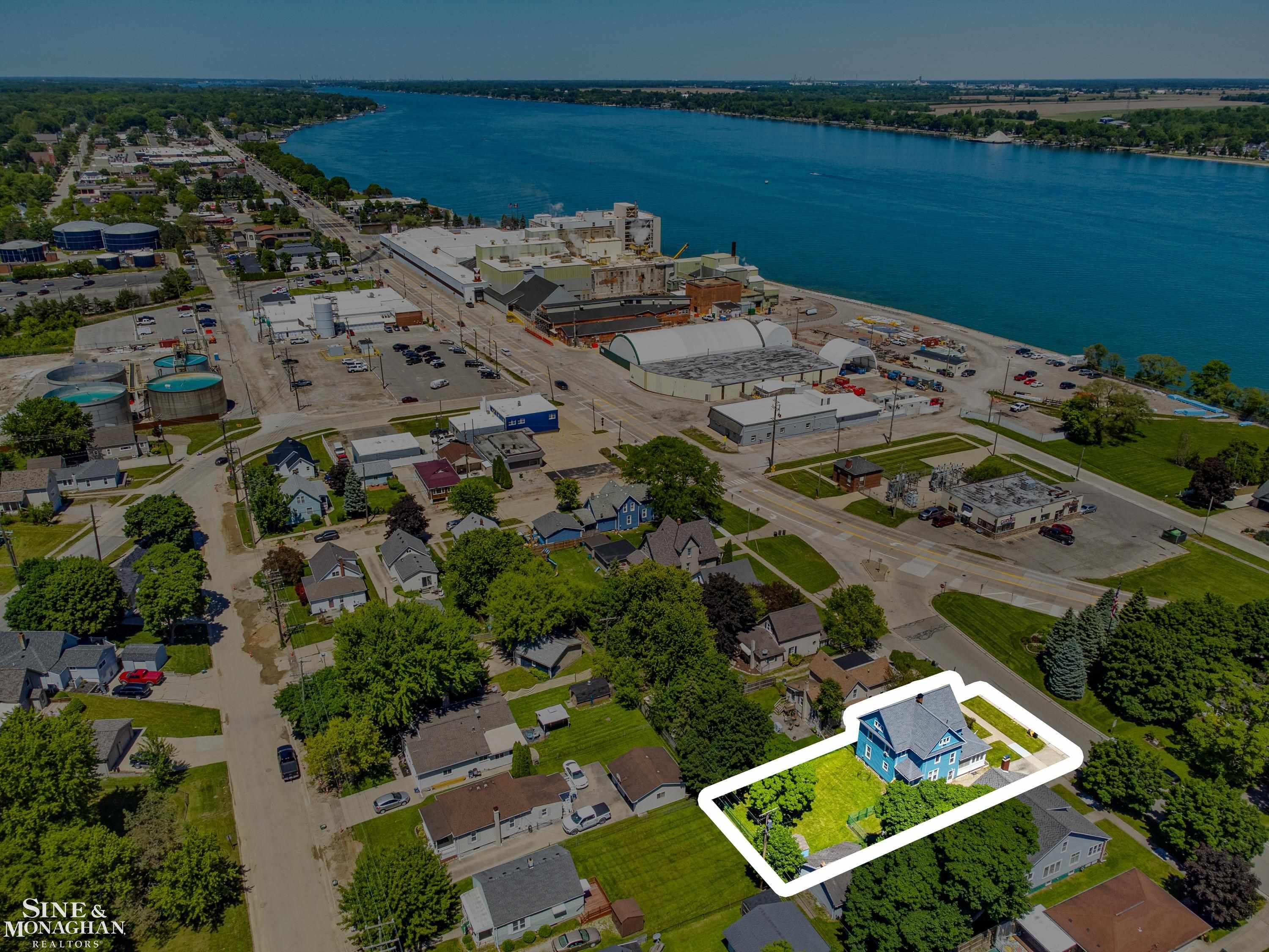 1328 South Riverside Avenue St. Clair, MI 48079 - Photo 46 of 64 50144071-6792d851-7d40-4a54-a005-8b36d536aced.JPG