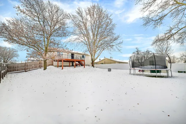 $345,000 | 700 Evergreen Court, Romeoville, IL 60446