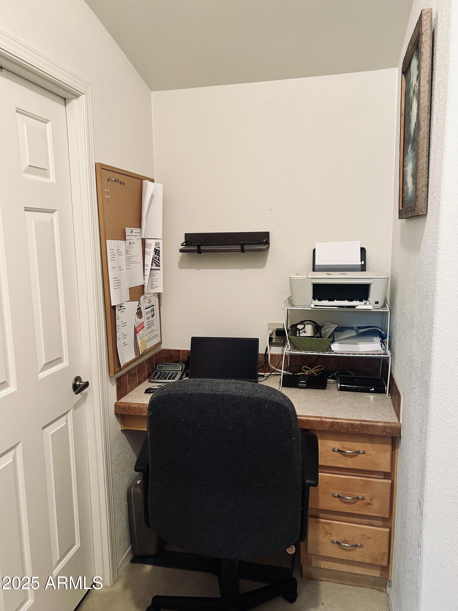 3301 South Goldfield Road, Unit 3011 Apache Junction, AZ 85119 - Photo 29 of 65 a bedroom with a bed and furniture