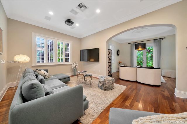 $1,090,000 | 417 Amalfi Avenue, Coral Gables, FL 33146
