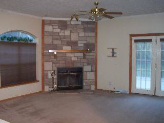 13559 Timbers Road Carleton, MI 48117 - Photo 5 of 11 349790-4.JPG