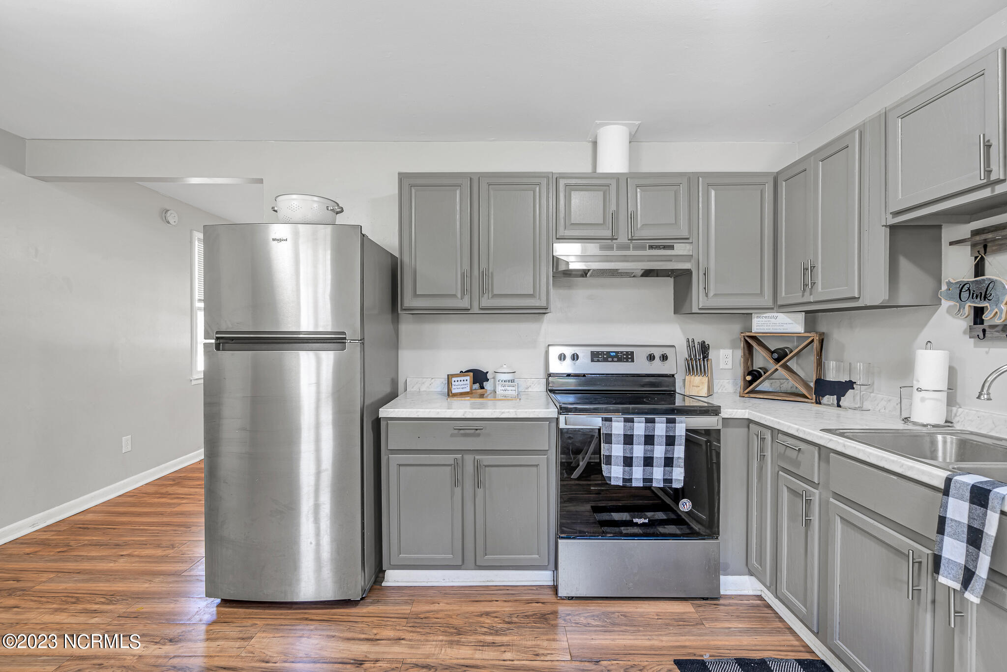 100 Carver Road Jacksonville, NC 28540 - Photo 8 of 21 Kitchen