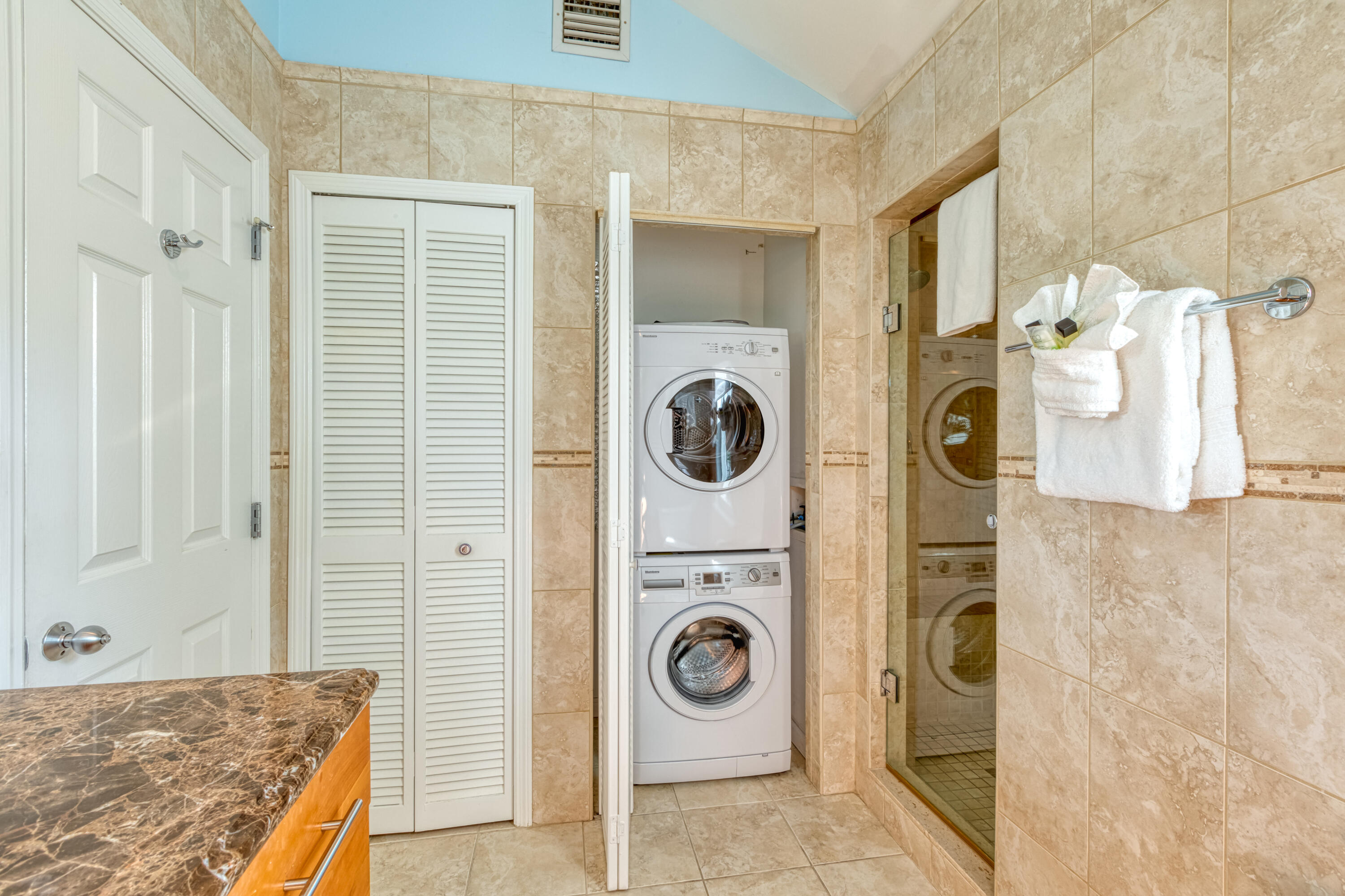 506 Emma Street Key West, FL 33040 - Photo 20 of 24 a utility room with dryer and washer