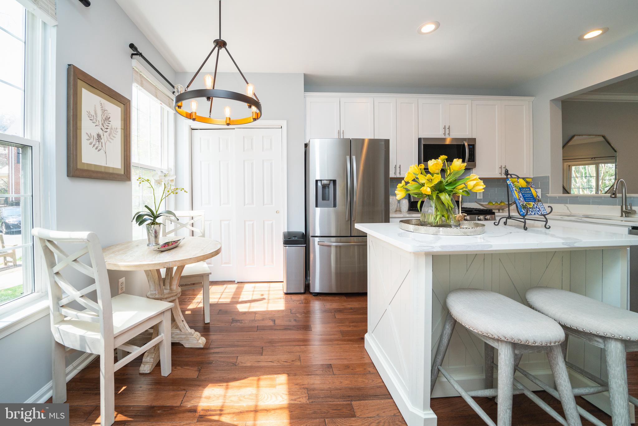 1286 Vintage Place Reston, VA 20194 - Photo 4 of 44 Gallery Image 4