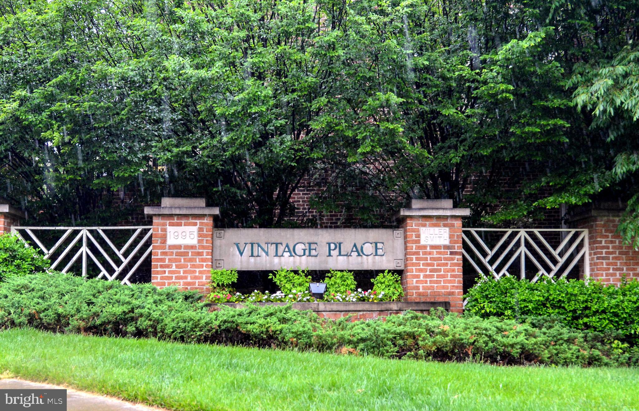 1286 Vintage Place Reston, VA 20194 - Photo 32 of 44 Gallery Image 32