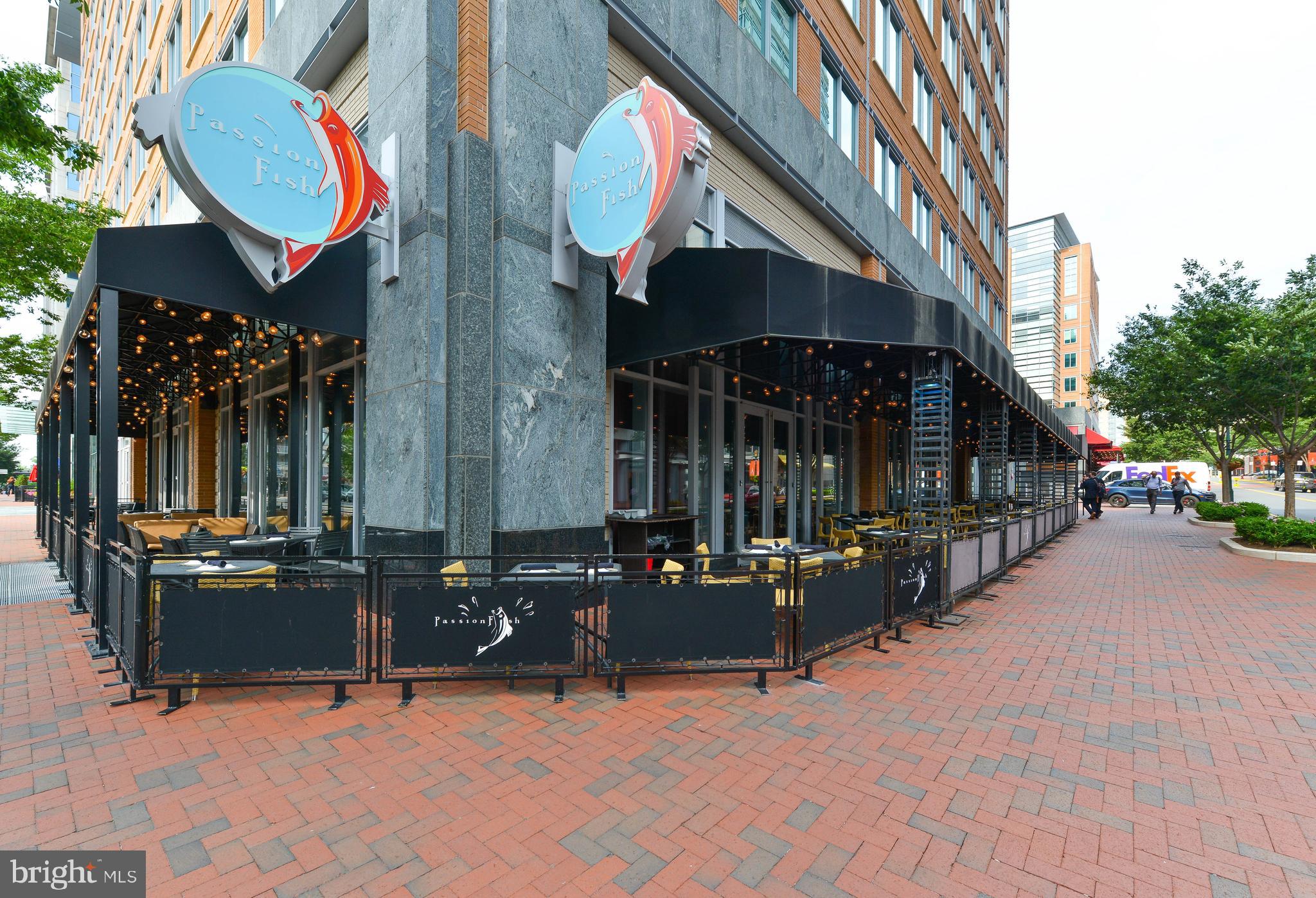 1286 Vintage Place Reston, VA 20194 - Photo 37 of 44 Gallery Image 37