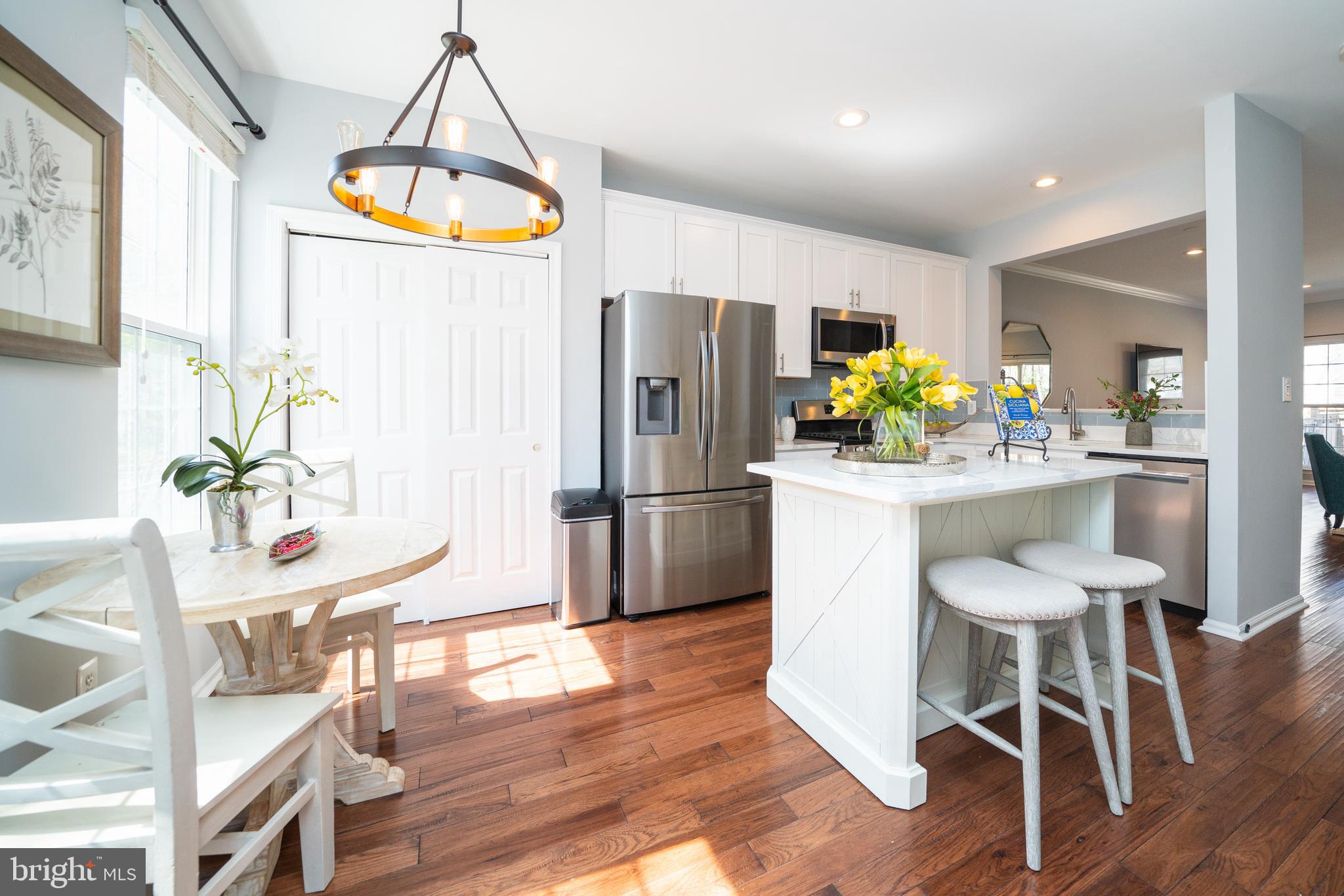1286 Vintage Place Reston, VA 20194 - Photo 5 of 44 Gallery Image 5
