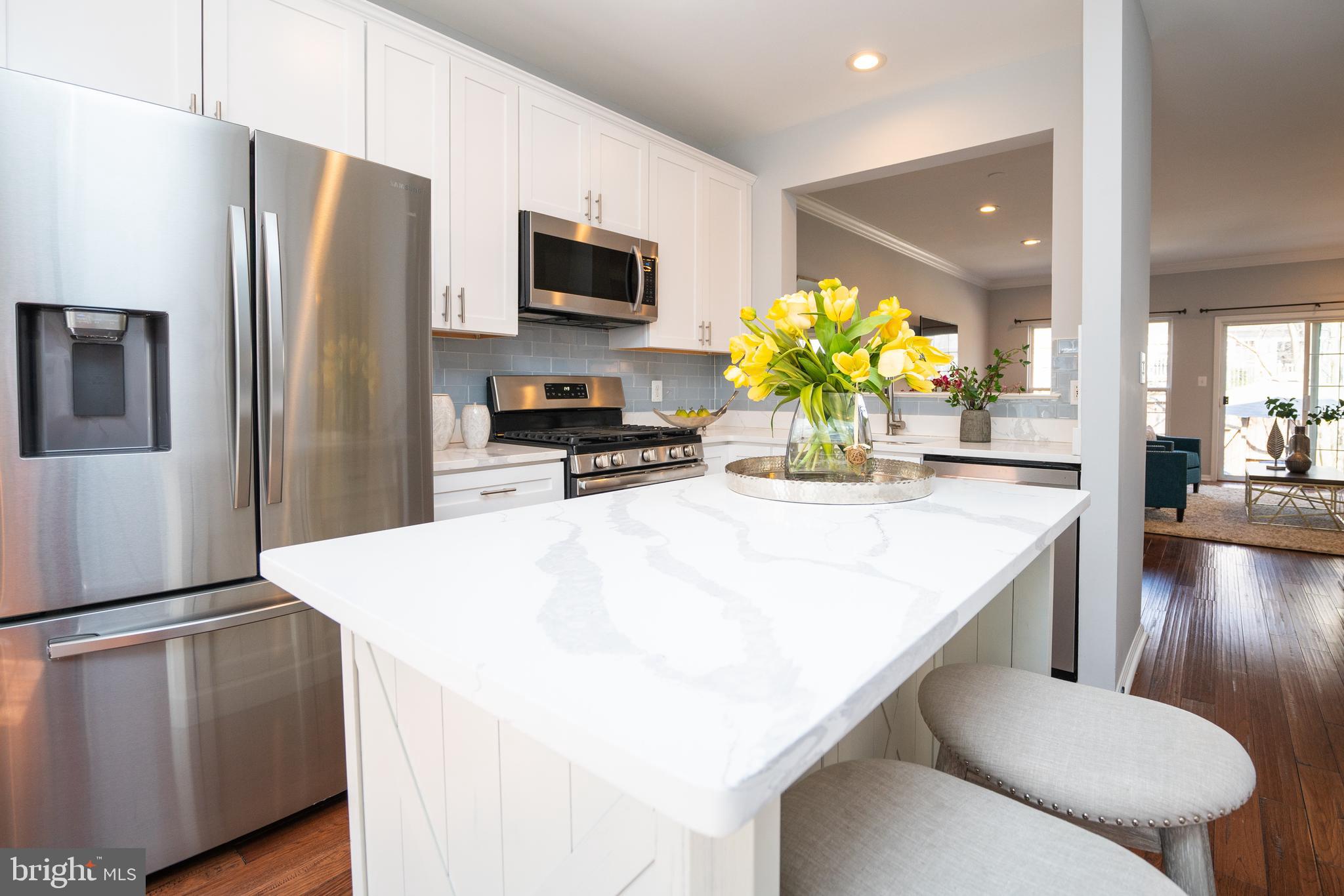 1286 Vintage Place Reston, VA 20194 - Photo 6 of 44 Gallery Image 6