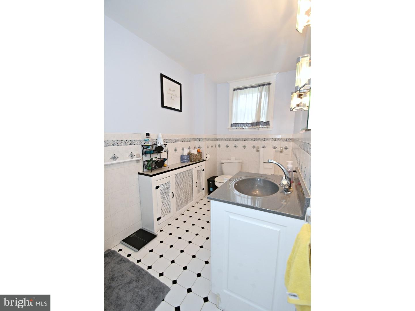 633 Arbor Road Cheltenham, PA 19012 - Photo 15 of 24 Bathroom