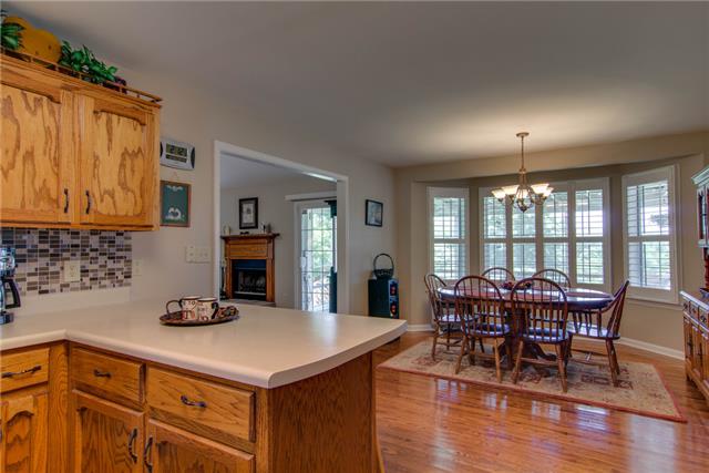 835 Cothran Road Columbia, TN 38401 - Photo 8 of 20 Breakfast / Dining Area
