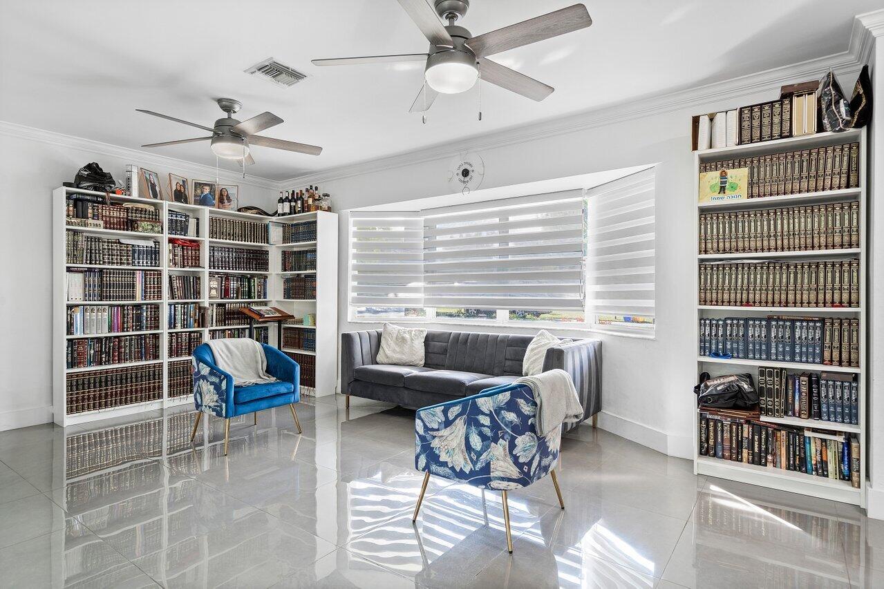 4900 Northwest 5th Avenue Boca Raton, FL 33431 - Photo 13 of 26 014-4900Northwest5thAvenue-BocaRaton-FL-