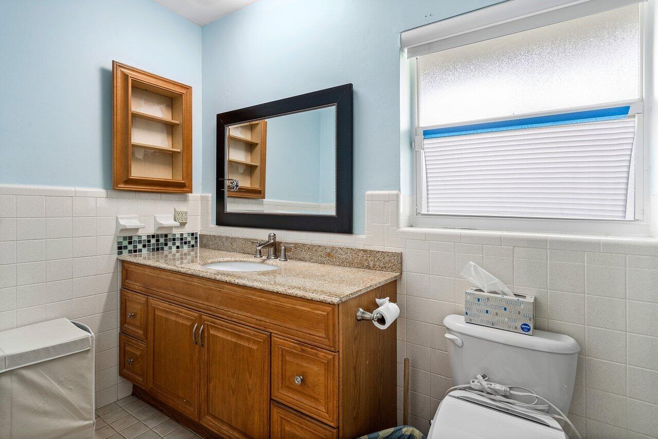 4900 Northwest 5th Avenue Boca Raton, FL 33431 - Photo 20 of 26 021-4900Northwest5thAvenue-BocaRaton-FL-