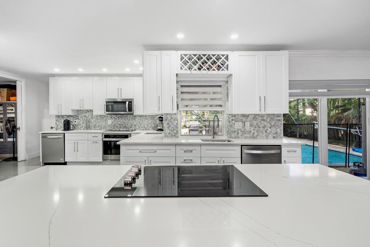 4900 Northwest 5th Avenue Boca Raton, FL 33431 - Photo 8 of 26 009-4900Northwest5thAvenue-BocaRaton-FL-