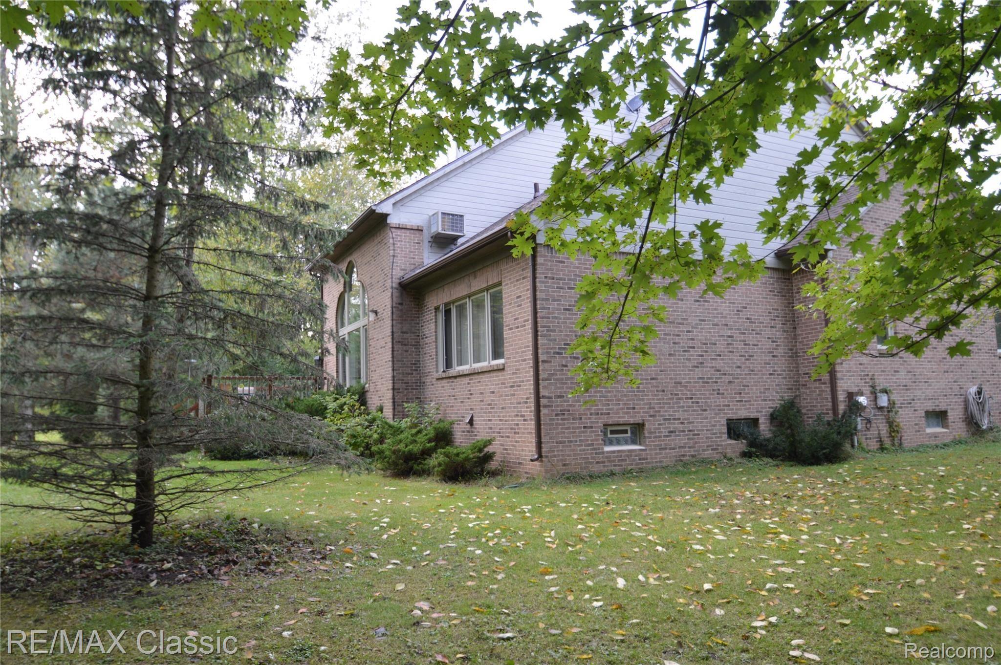 48255 Hanford Road Canton, MI 48187 - Photo 8 of 54 Lots of windows for natural light