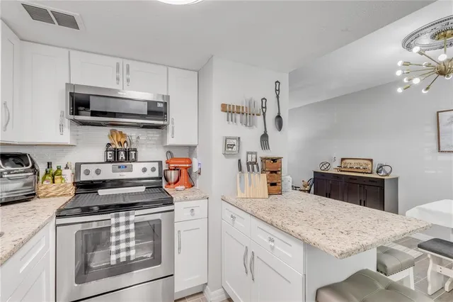 $169,000 | 10 Lynnhurst Drive, Unit 101, Ormond Beach, FL 32176