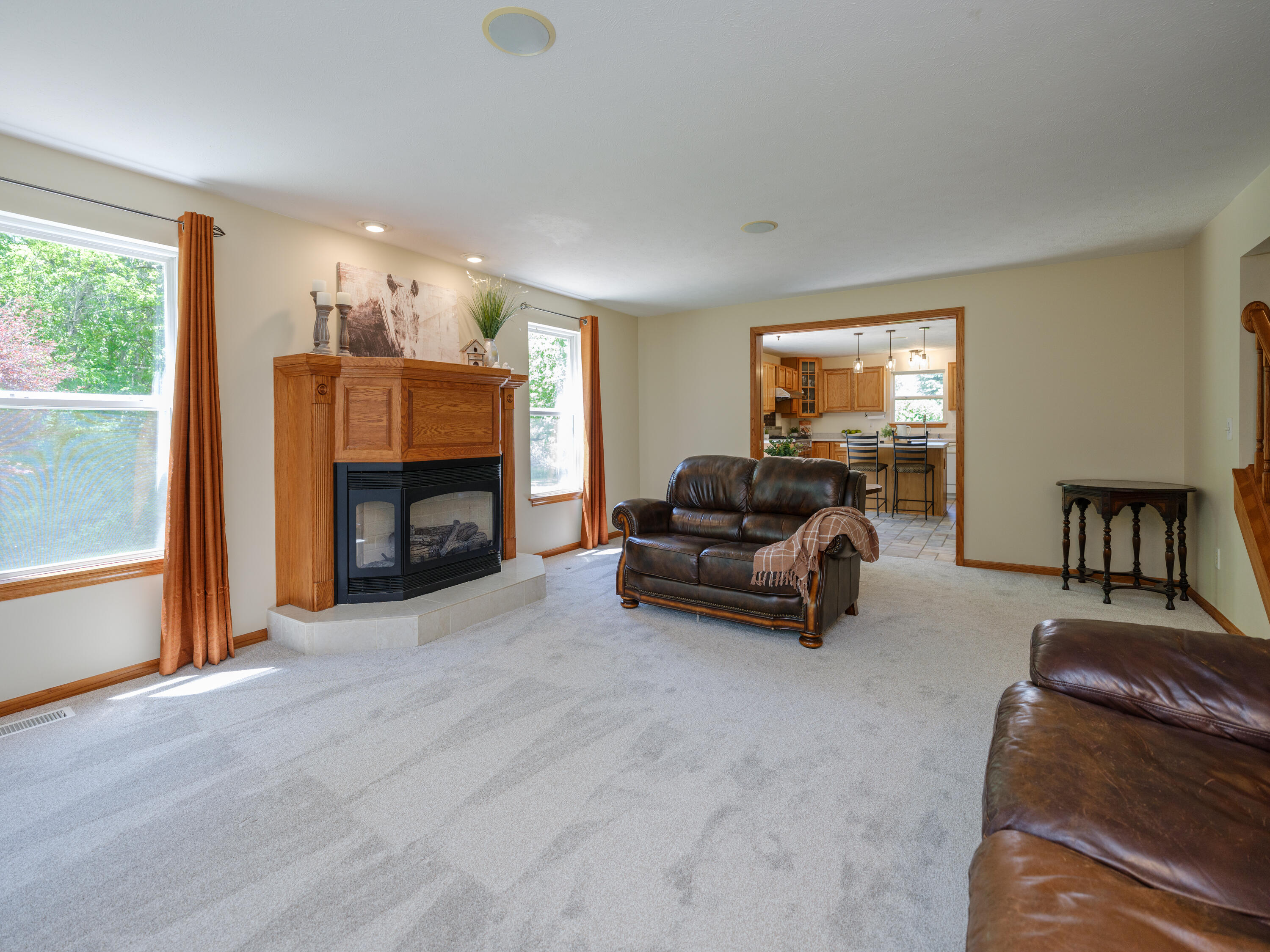 1042 Hunter Ridge Battle Creek, MI 49017 - Photo 6 of 47 1042 Hunters Ridge-105