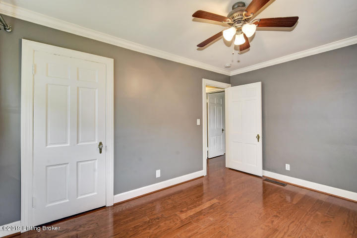 4219 Winchester Road Louisville, KY 40207 - Photo 17 of 28 10