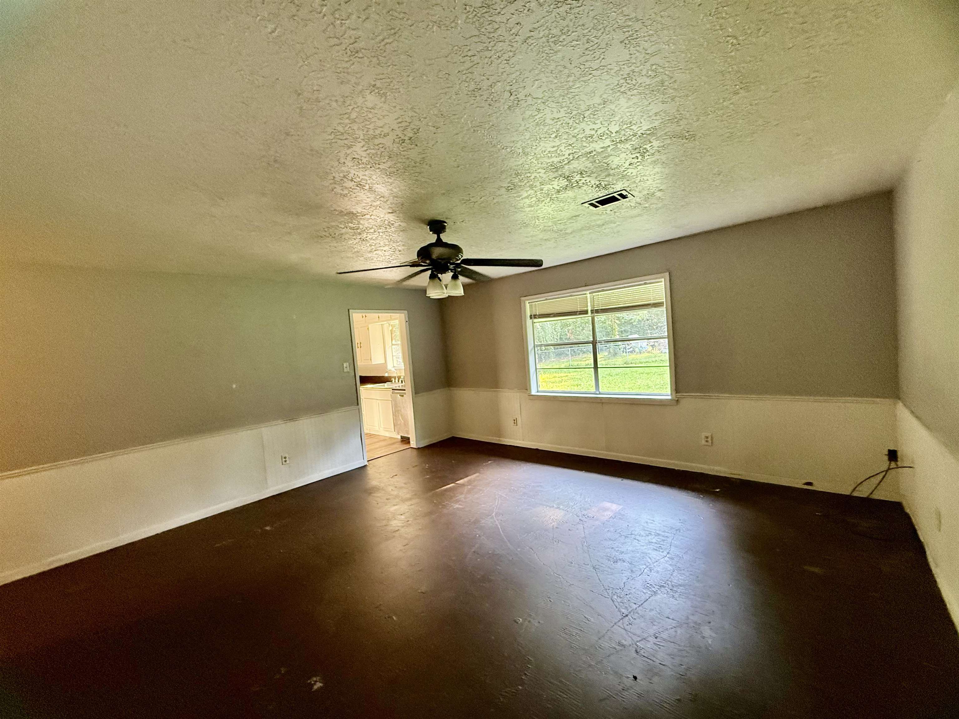 1135 Cooper Lane Silsbee, TX 77656 - Photo 13 of 17