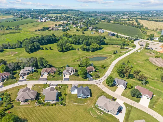 $699,900 | N536 Robinhood Drive, Sherwood, WI 54169