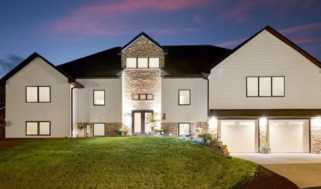 $699,900 | N536 Robinhood Drive, Sherwood, WI 54169