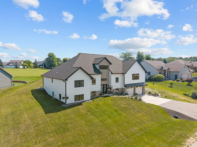 $699,900 | N536 Robinhood Drive, Sherwood, WI 54169
