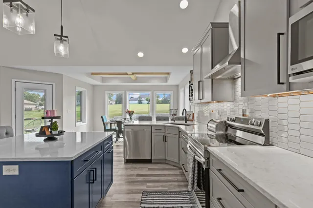 $699,900 | N536 Robinhood Drive, Sherwood, WI 54169