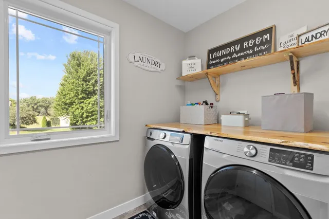 $699,900 | N536 Robinhood Drive, Sherwood, WI 54169