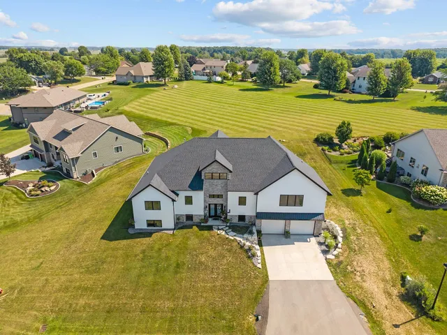 $699,900 | N536 Robinhood Drive, Sherwood, WI 54169