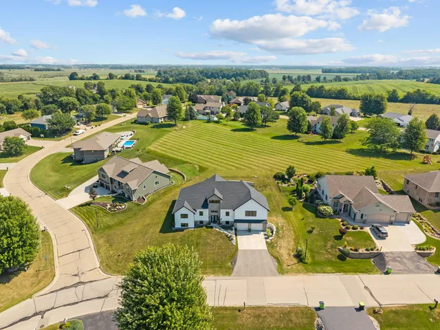 $699,900 | N536 Robinhood Drive, Sherwood, WI 54169