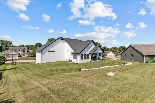 $699,900 | N536 Robinhood Drive, Sherwood, WI 54169