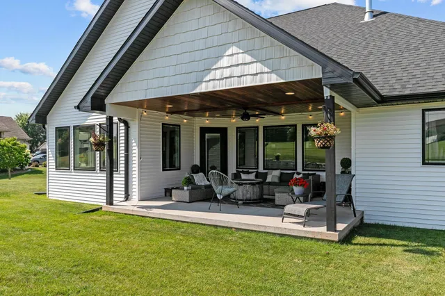 $699,900 | N536 Robinhood Drive, Sherwood, WI 54169