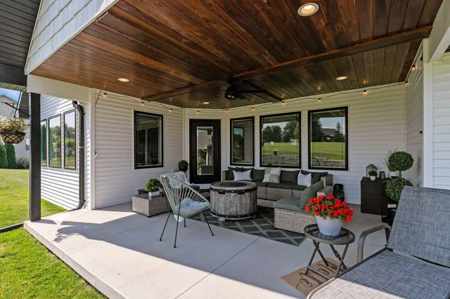 $699,900 | N536 Robinhood Drive, Sherwood, WI 54169