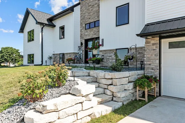 $699,900 | N536 Robinhood Drive, Sherwood, WI 54169