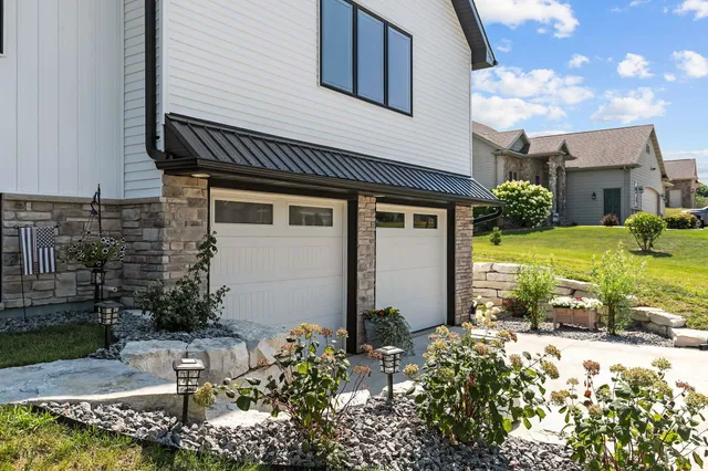 $699,900 | N536 Robinhood Drive, Sherwood, WI 54169