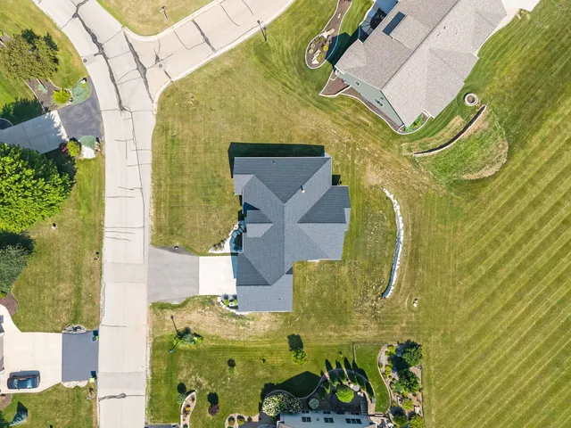 $699,900 | N536 Robinhood Drive, Sherwood, WI 54169