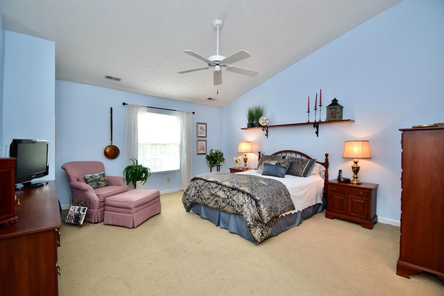 4350 Regency Ridge Court, Unit 302 Cincinnati, OH 45248 - Photo 16 of 27 Gallery Image 16