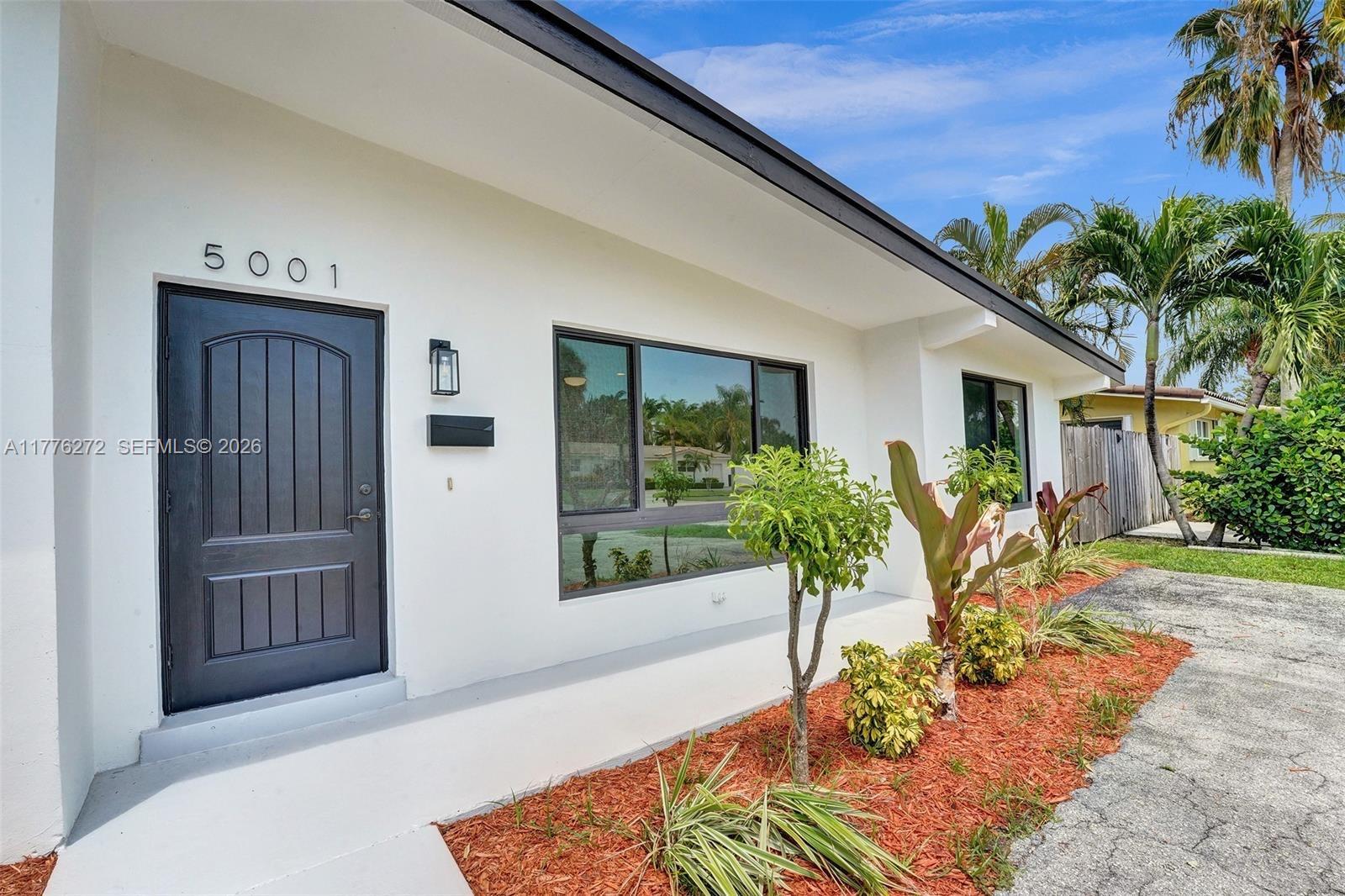 5001 Northeast 23rd Avenue Lighthouse Point, FL 33064 - Photo 11 of 49