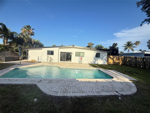 $725,000 | 5001 Northeast 23rd Avenue, Lighthouse Point, FL 33064