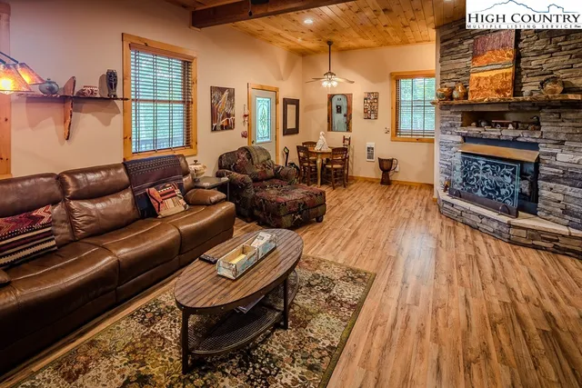 $990,000 | 167 Rhododendron Drive, Beech Mountain, NC 28604