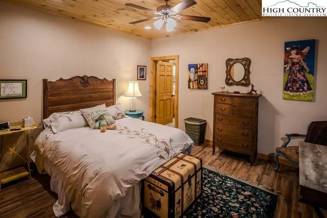 $990,000 | 167 Rhododendron Drive, Beech Mountain, NC 28604