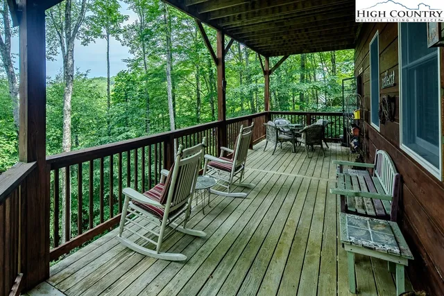 $990,000 | 167 Rhododendron Drive, Beech Mountain, NC 28604