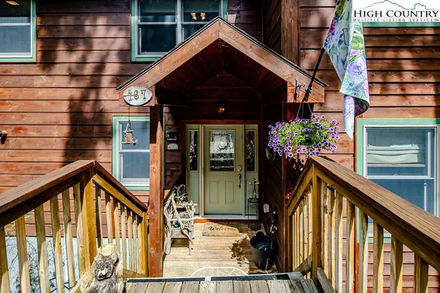 $990,000 | 167 Rhododendron Drive, Beech Mountain, NC 28604